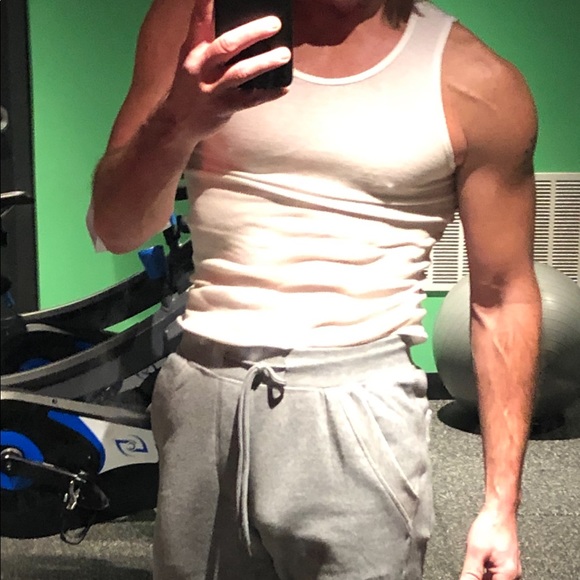 Pair of 2 Levi’s Ribbed Cotton Tank Top - Picture 3 of 5